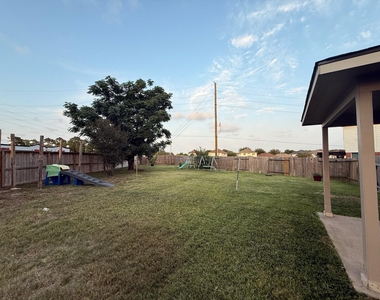 1247 Lavender Shade Court - Photo Thumbnail 32