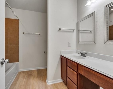 4459 Ashberry Pine Lane - Photo Thumbnail 13