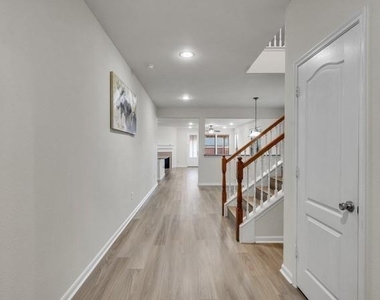 4459 Ashberry Pine Lane - Photo Thumbnail 2
