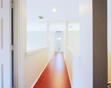 2422 Lansing Circle - Photo Thumbnail 24