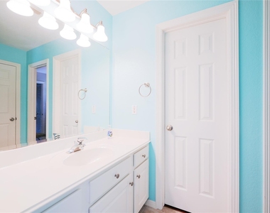 2422 Lansing Circle - Photo Thumbnail 21