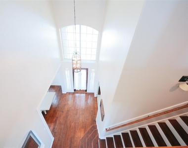 2422 Lansing Circle - Photo Thumbnail 6