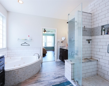 2422 Lansing Circle - Photo Thumbnail 17