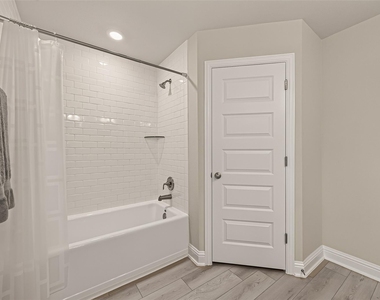 2605 Golden Palms - Photo Thumbnail 36