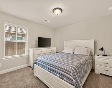 2605 Golden Palms - Photo Thumbnail 12