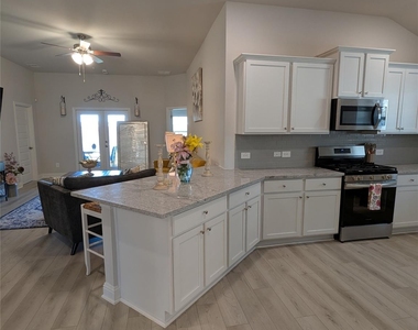 2605 Golden Palms - Photo Thumbnail 21