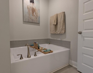 2605 Golden Palms - Photo Thumbnail 34