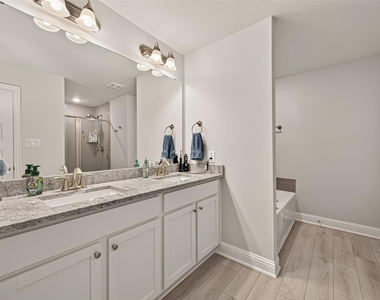 2605 Golden Palms - Photo Thumbnail 33