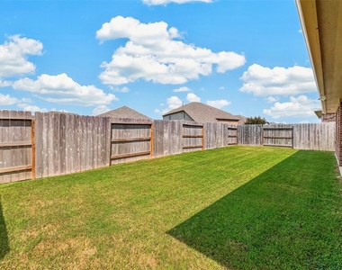 2605 Golden Palms - Photo Thumbnail 46