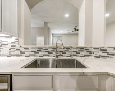 20138 Jasper Oaks Drive - Photo Thumbnail 15