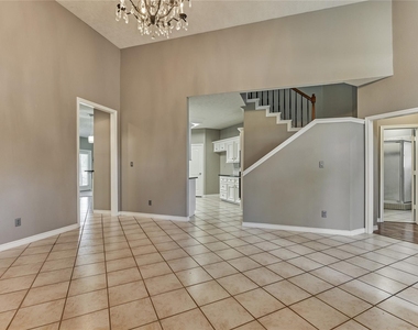 13707 Fountainview Drive - Photo Thumbnail 11
