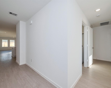 18224 Pontecorvo Lane - Photo Thumbnail 9