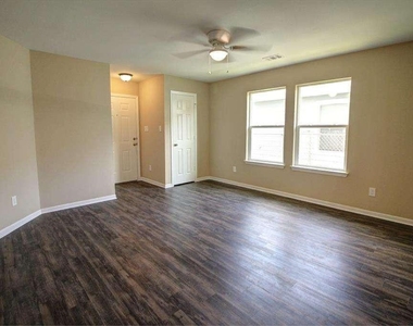 5811 Cebra Street - Photo Thumbnail 2