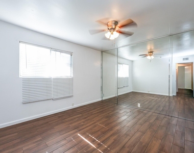 7510 Shadyvilla Lane - Photo Thumbnail 12