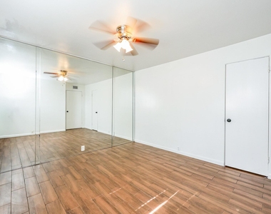 7510 Shadyvilla Lane - Photo Thumbnail 13