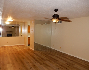 9797 Leawood Boulevard - Photo Thumbnail 3