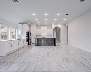 4002 Maple Glen Drive - Photo Thumbnail 10