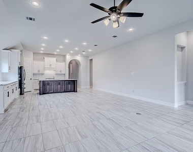 4002 Maple Glen Drive - Photo Thumbnail 17