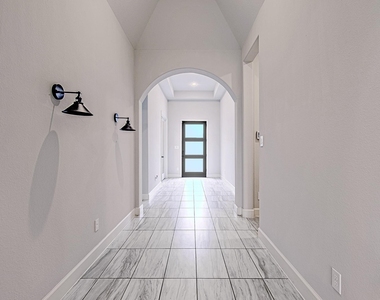 4002 Maple Glen Drive - Photo Thumbnail 5