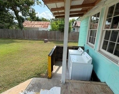 512 Stimpson Street - Photo Thumbnail 11