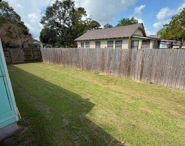 512 Stimpson Street - Photo Thumbnail 10