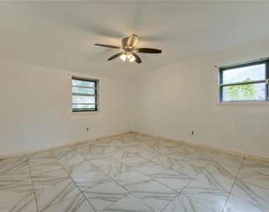 2117 Willow Wisp Drive - Photo Thumbnail 6