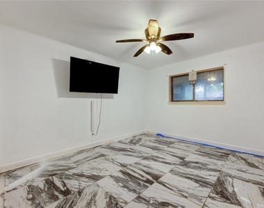 2117 Willow Wisp Drive - Photo Thumbnail 2