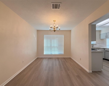 1559 Hillside Elm Street - Photo Thumbnail 12
