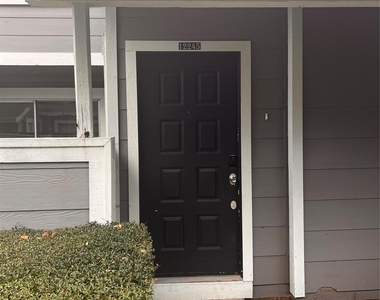 12245 Lemon Ridge Lane - Photo Thumbnail 17
