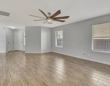 2927 Cypress Island Drive - Photo Thumbnail 24