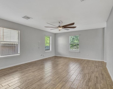 2927 Cypress Island Drive - Photo Thumbnail 22