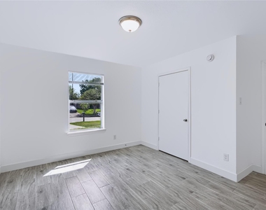 11522 Mosscrest Drive - Photo Thumbnail 8