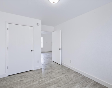 11522 Mosscrest Drive - Photo Thumbnail 10