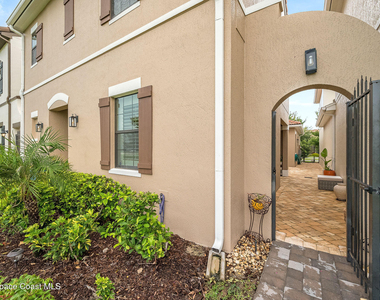 8870 Napolo Drive - Photo Thumbnail 40