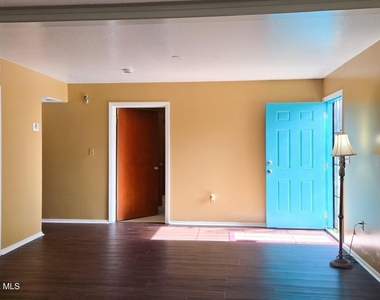 3788 W Railroad Avenue - Photo Thumbnail 4