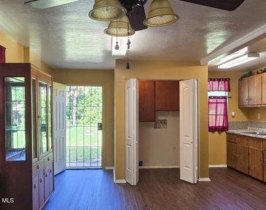 3788 W Railroad Avenue - Photo Thumbnail 9