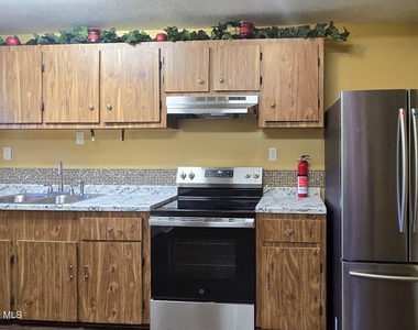 3788 W Railroad Avenue - Photo Thumbnail 7