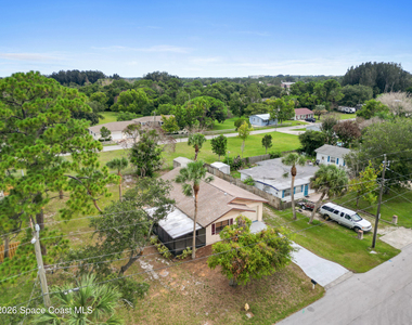 1569 Richards Drive Ne - Photo Thumbnail 8