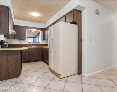 1569 Richards Drive Ne - Photo Thumbnail 3