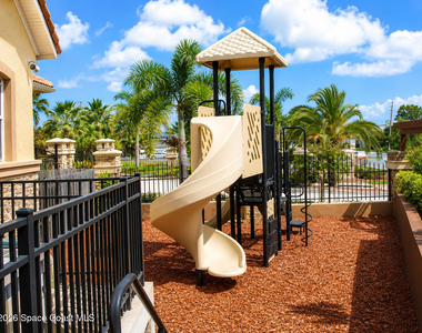 1800 Noel Place - Photo Thumbnail 23