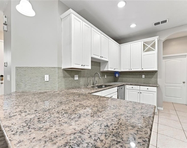 17013 Vilesta Drive - Photo Thumbnail 5