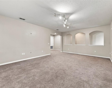 17013 Vilesta Drive - Photo Thumbnail 21