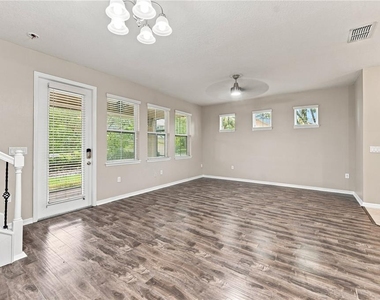 17013 Vilesta Drive - Photo Thumbnail 11
