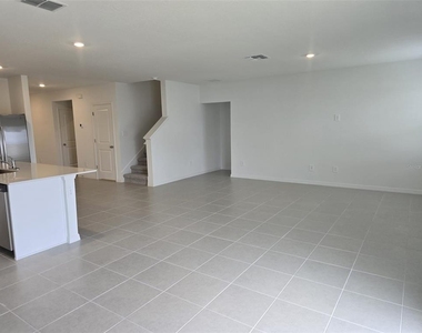 11962 Brae Way - Photo Thumbnail 7