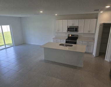 11962 Brae Way - Photo Thumbnail 3