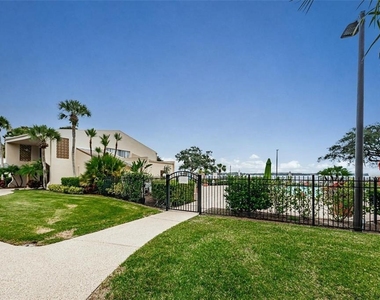 90 S Highland Avenue - Photo Thumbnail 34