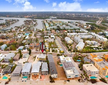 708 Gulf Boulevard - Photo Thumbnail 28