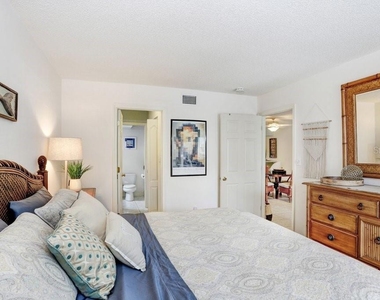 708 Gulf Boulevard - Photo Thumbnail 13