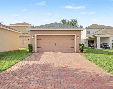11118 Longleaf Woods Drive - Photo Thumbnail 7