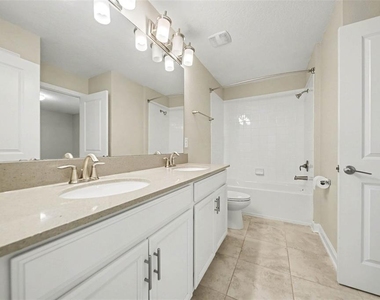11118 Longleaf Woods Drive - Photo Thumbnail 24